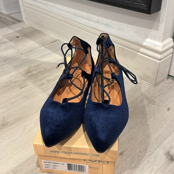 YOKI NWT Urban-140 Flats Strappy Navy Shoes in a velvet fabric. - Picture 3 of 7